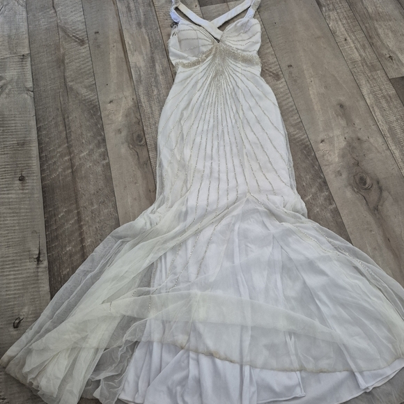 Sean Collection Formal Gown Sequin Beaded White Tulle Mermaid S - Picture 9 of 9